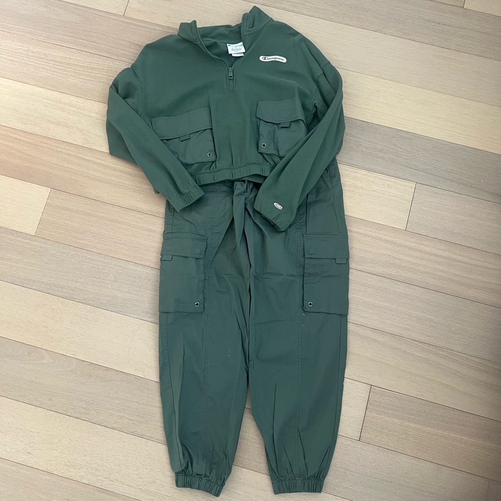 Champion Matching Set